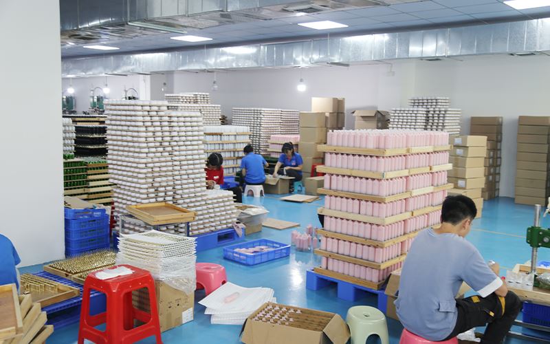 Glass spraying production line